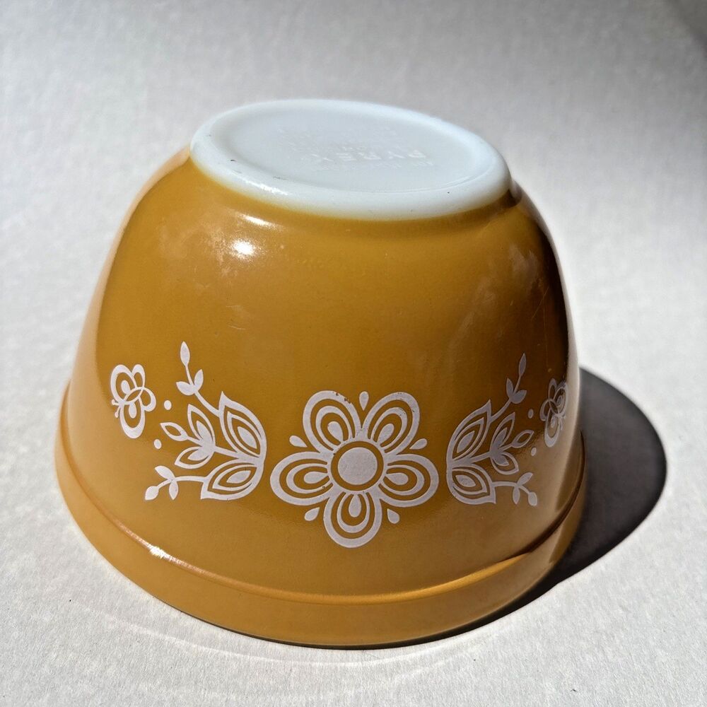 Vintage Pyrex Butterfly Gold Floral #401 - 1.5 Pint Nesting Bowl 750ml EUC MCM